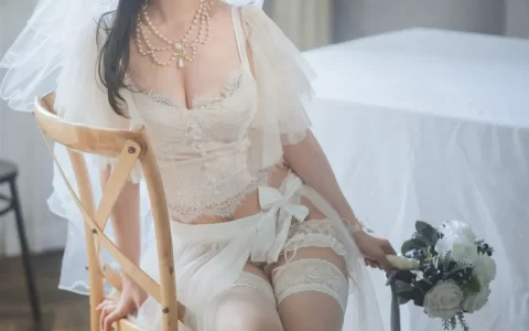网络美女rioko凉凉子白色蕾丝袜+蕾丝婚纱透明主题私房写真【3】