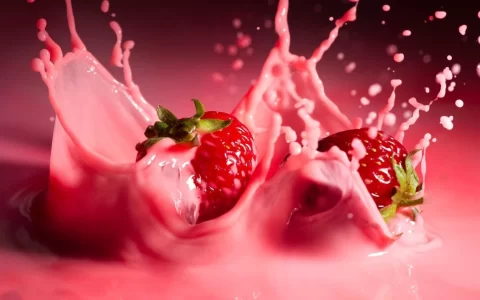 饱满清新的草莓与牛奶共舞系列高清图片桌面壁纸【8】
