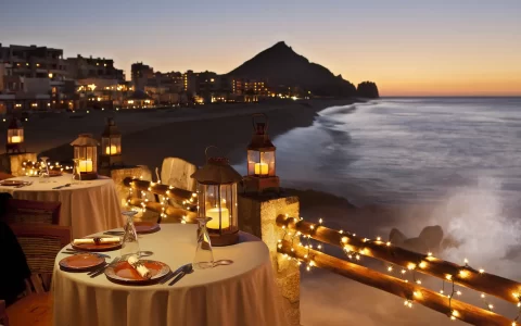 奔赴海边盛宴 享受一次奢华浪漫的烛光晚餐