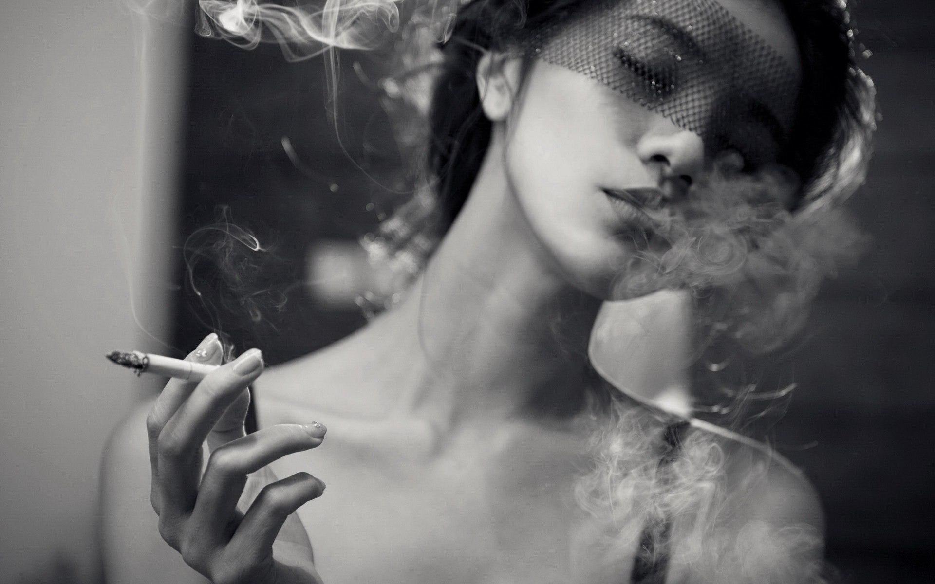 很有味道的抽烟的女人图片壁纸插图